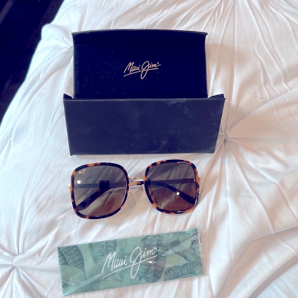 Maui Jim PUA Polarized Pink Tortoise with Rose Gold Sunglasses